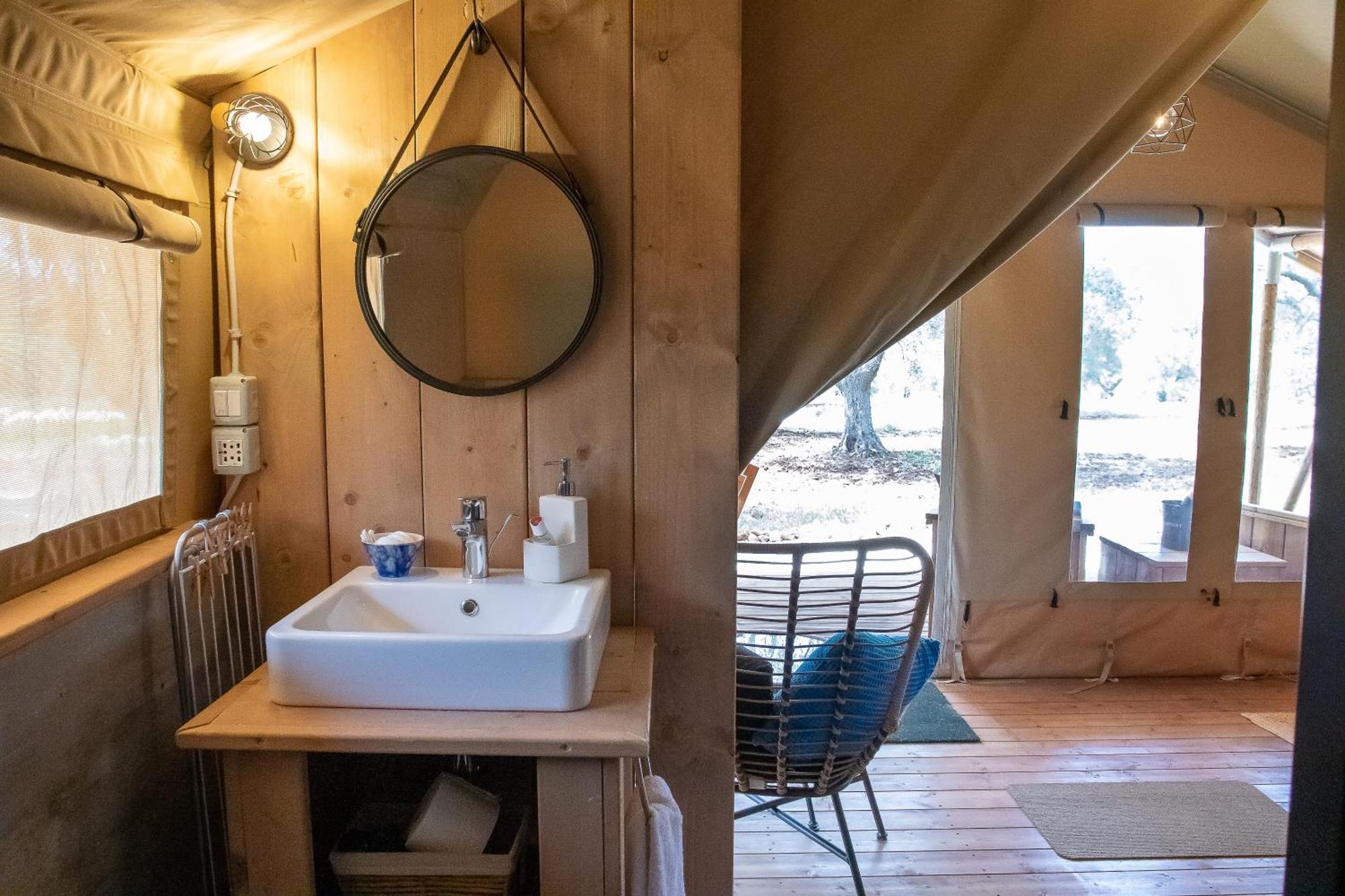 Hotel Domus Olea Glamping Ceglie Messapica Esterno foto