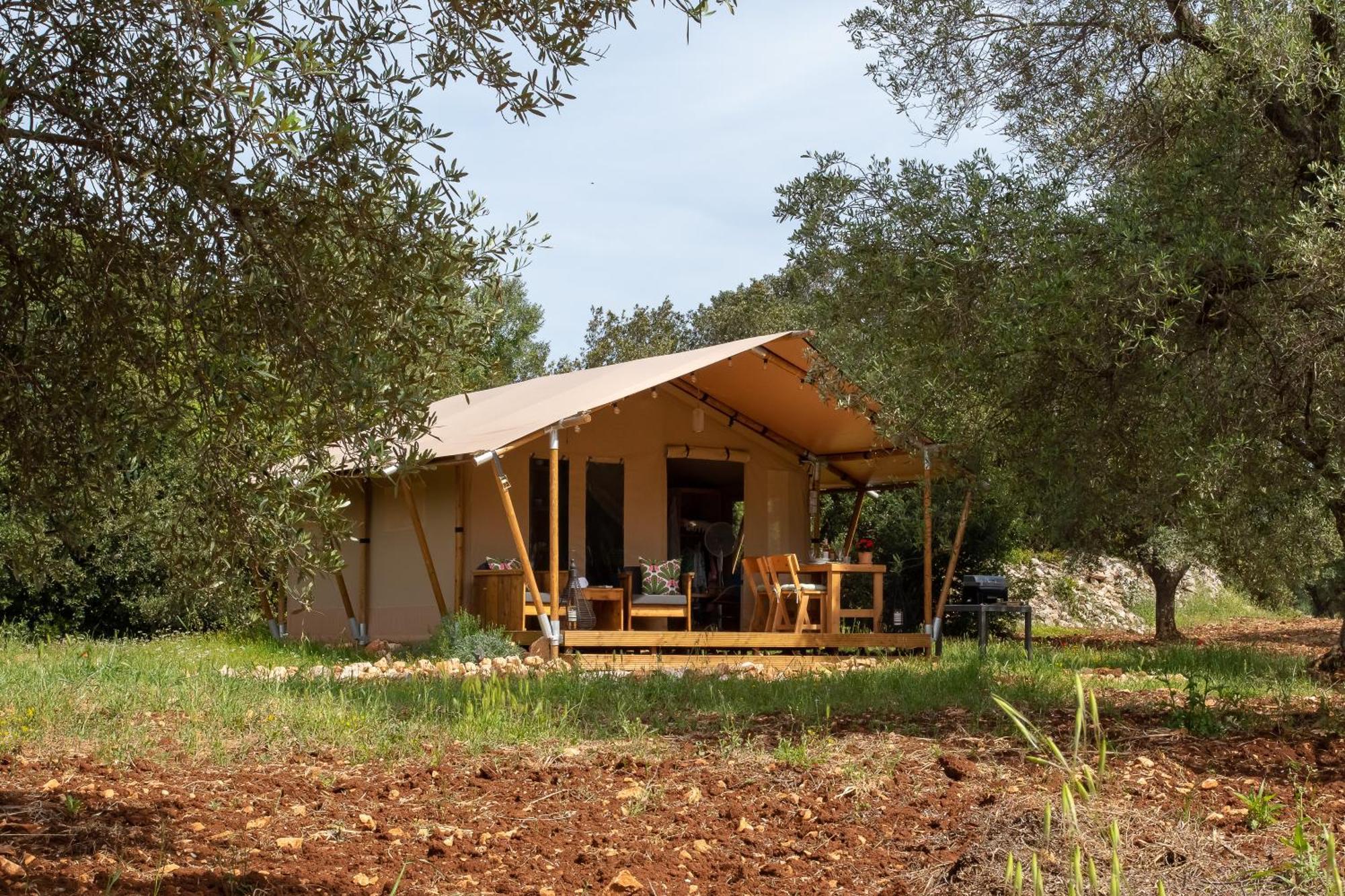 Hotel Domus Olea Glamping Ceglie Messapica Esterno foto