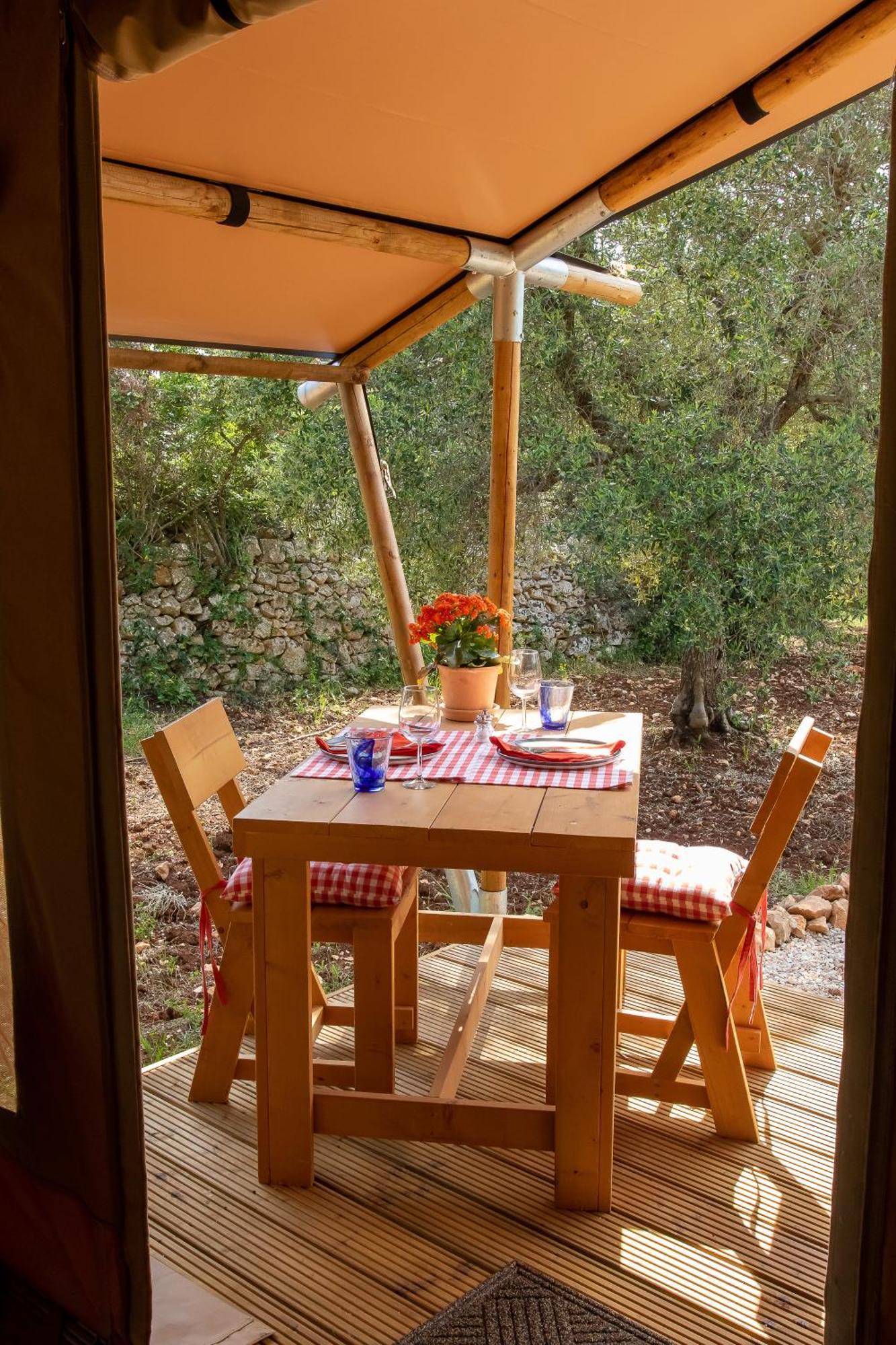 Hotel Domus Olea Glamping Ceglie Messapica Esterno foto