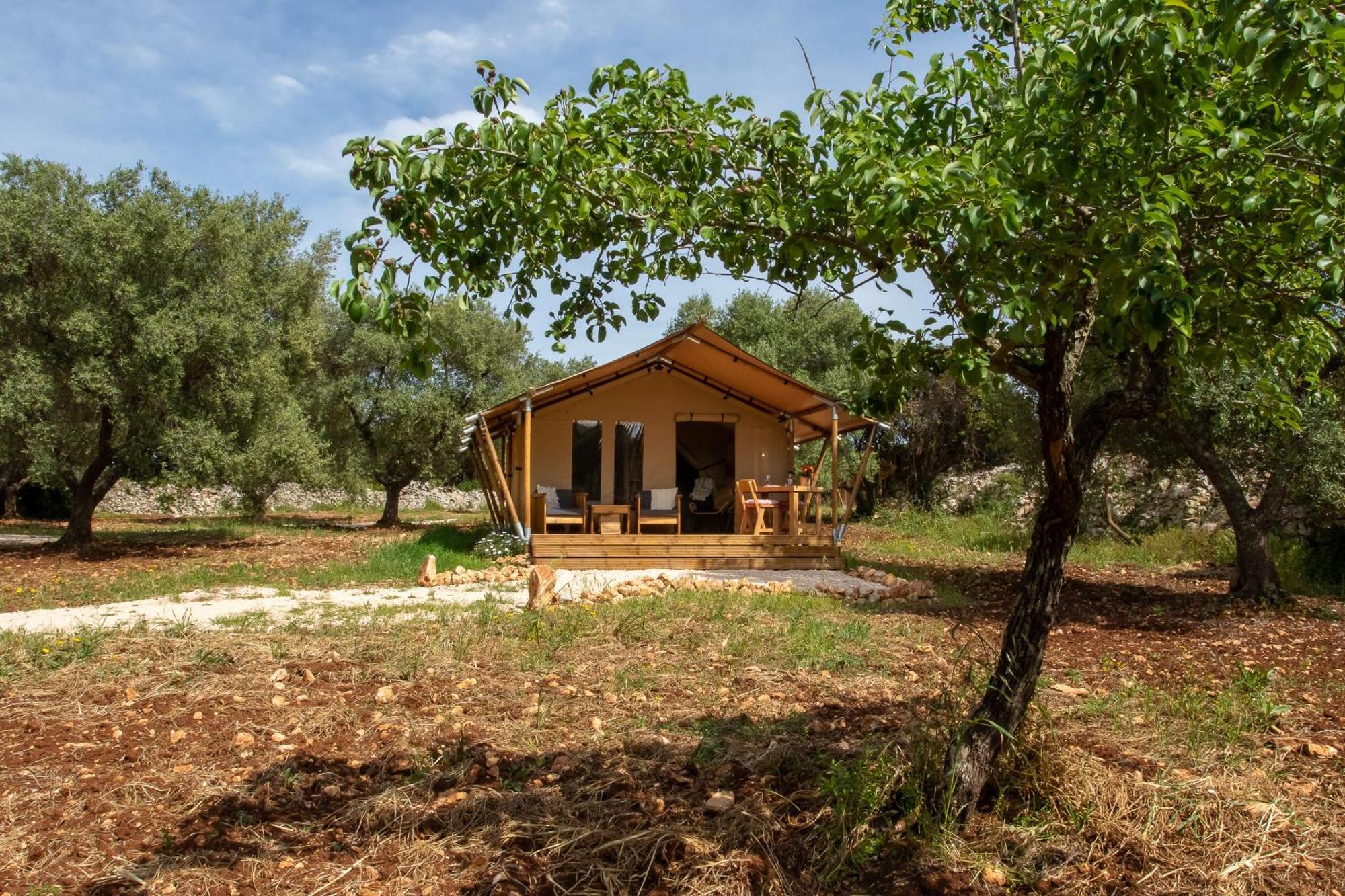 Hotel Domus Olea Glamping Ceglie Messapica Esterno foto