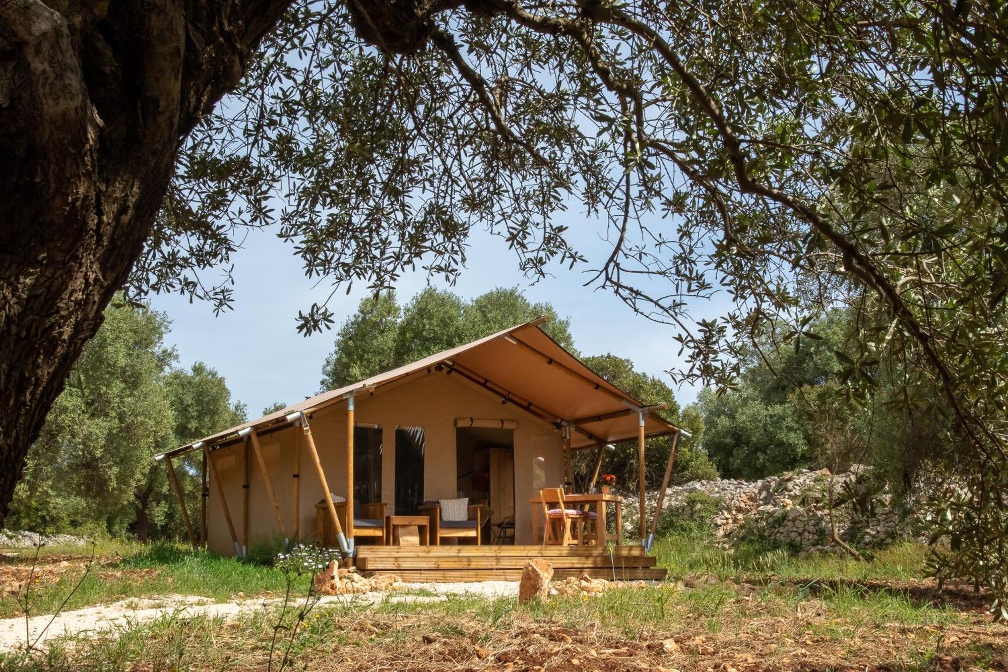 Hotel Domus Olea Glamping Ceglie Messapica Esterno foto