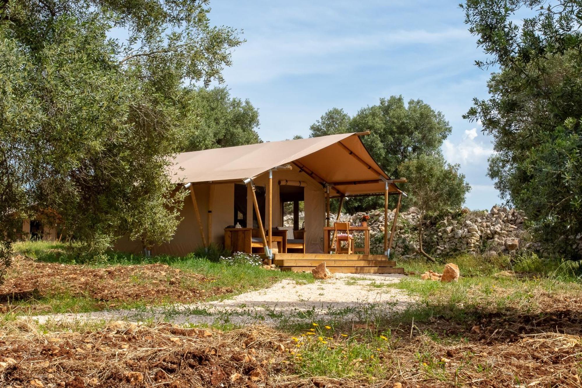Hotel Domus Olea Glamping Ceglie Messapica Esterno foto