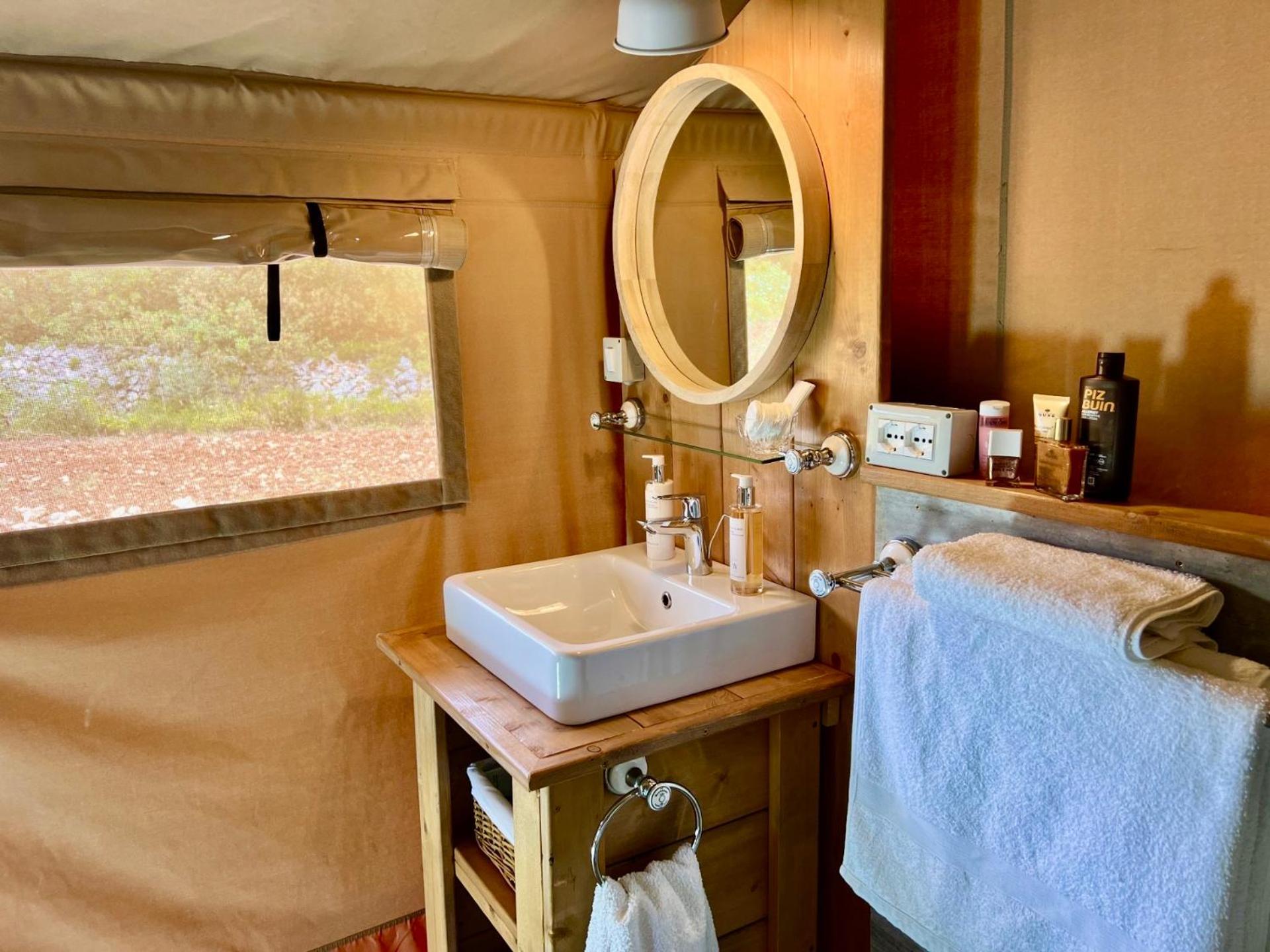 Hotel Domus Olea Glamping Ceglie Messapica Esterno foto