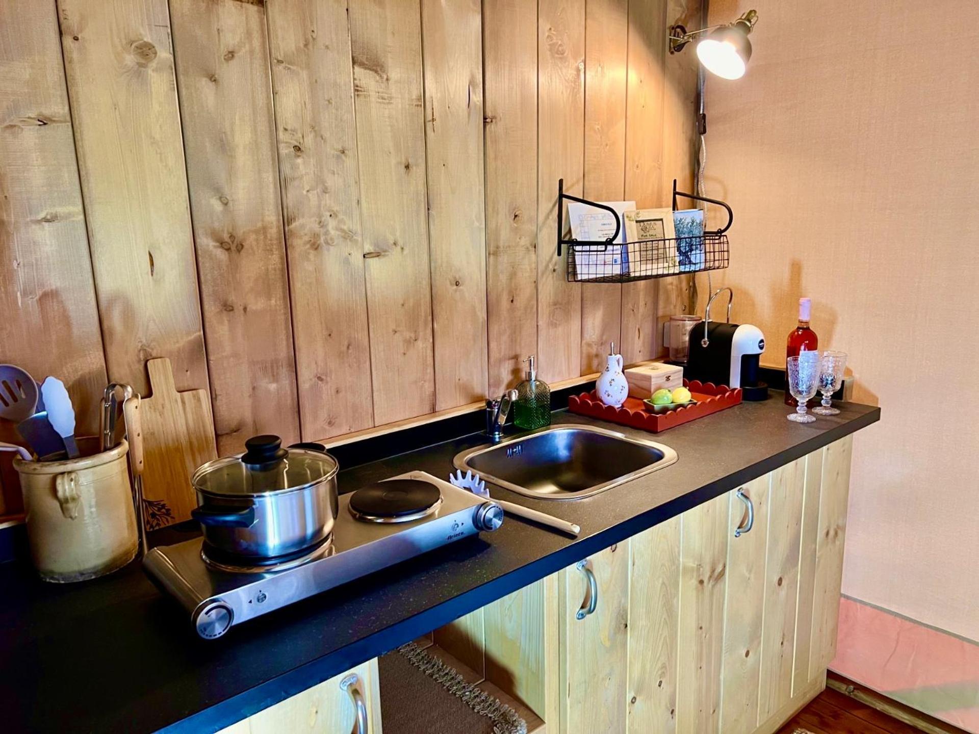 Hotel Domus Olea Glamping Ceglie Messapica Esterno foto